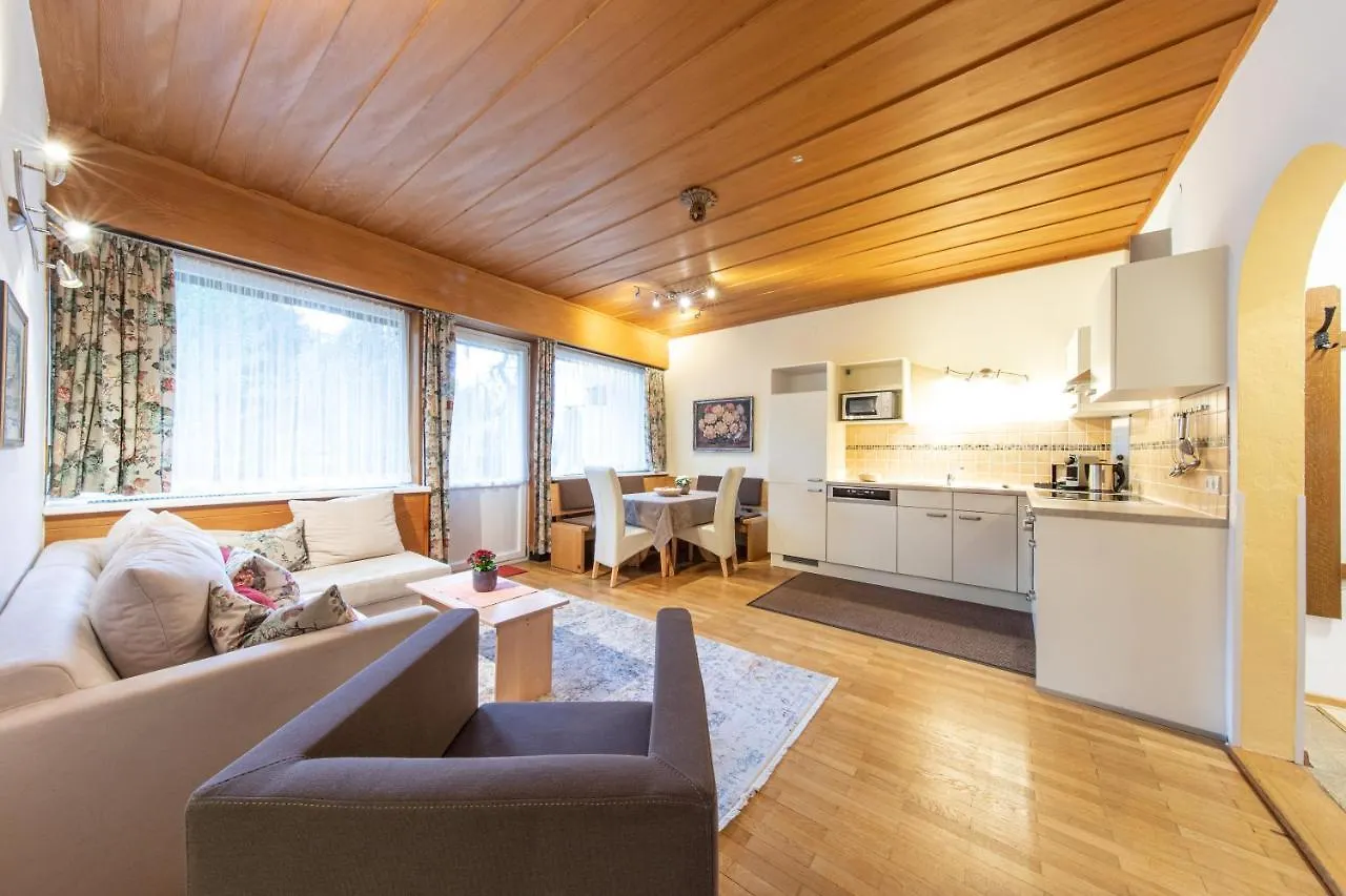 Apartment Ferienwohnung Waldhaus Igls Innsbruck Österreich